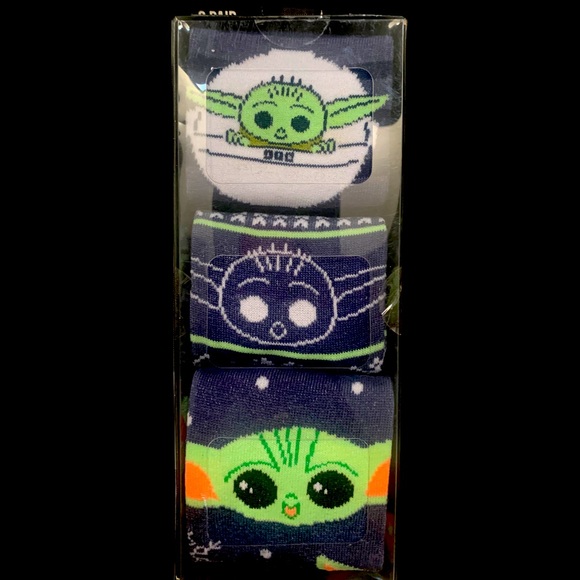 Bioworld The Child Baby Yoda Grogu Men’s 3 pack Holiday Crew socks Gift sets - Picture 1 of 3